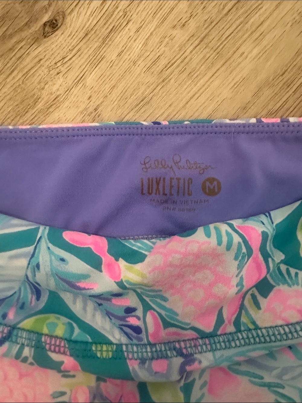 Lilly Pulitzer Luxletic Medium Skorts - Picture 4 of 9